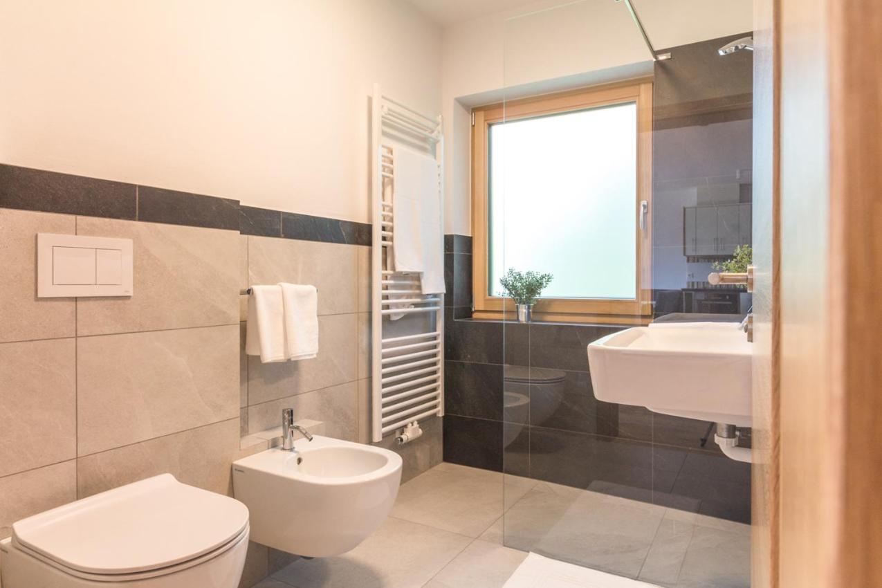 לאיון Apartment La Brunella מראה חיצוני תמונה